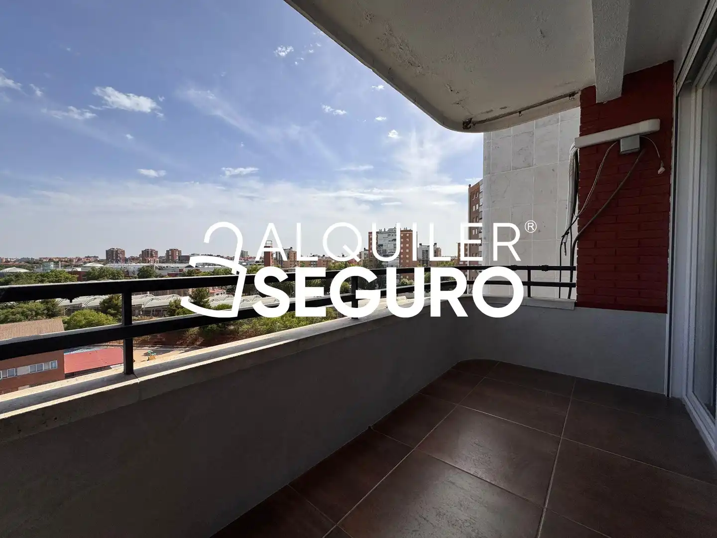 Vista exterior de Piso de alquiler en Madrid con Aire acondicionado, Calefacción y Terraza