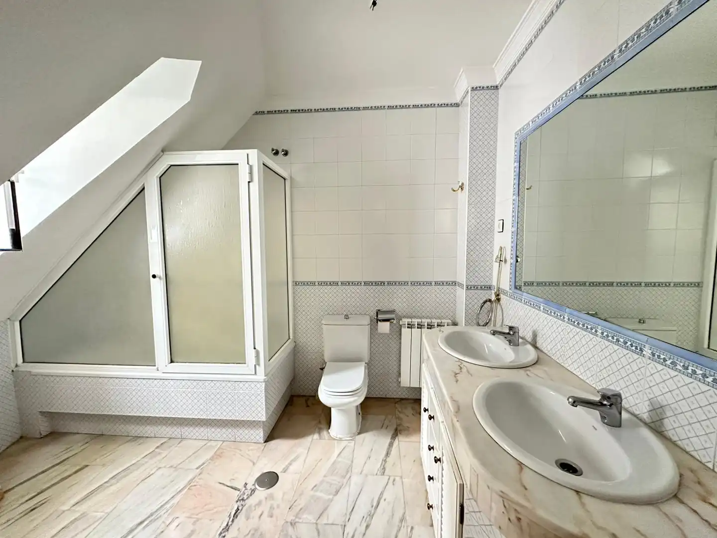 Baño de Ático en venta en Vélez-Málaga con Terraza