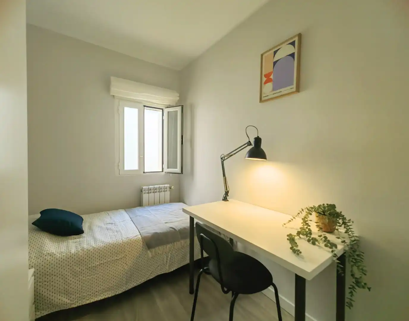 Flat for rent in Calle de Ofelia Nieto, Berruguete