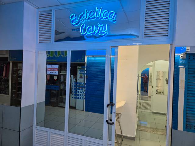 Local comercial en Alquiler en Avenida Príncipes de España, 15A en Chimisay - Las Delicias - Miramar