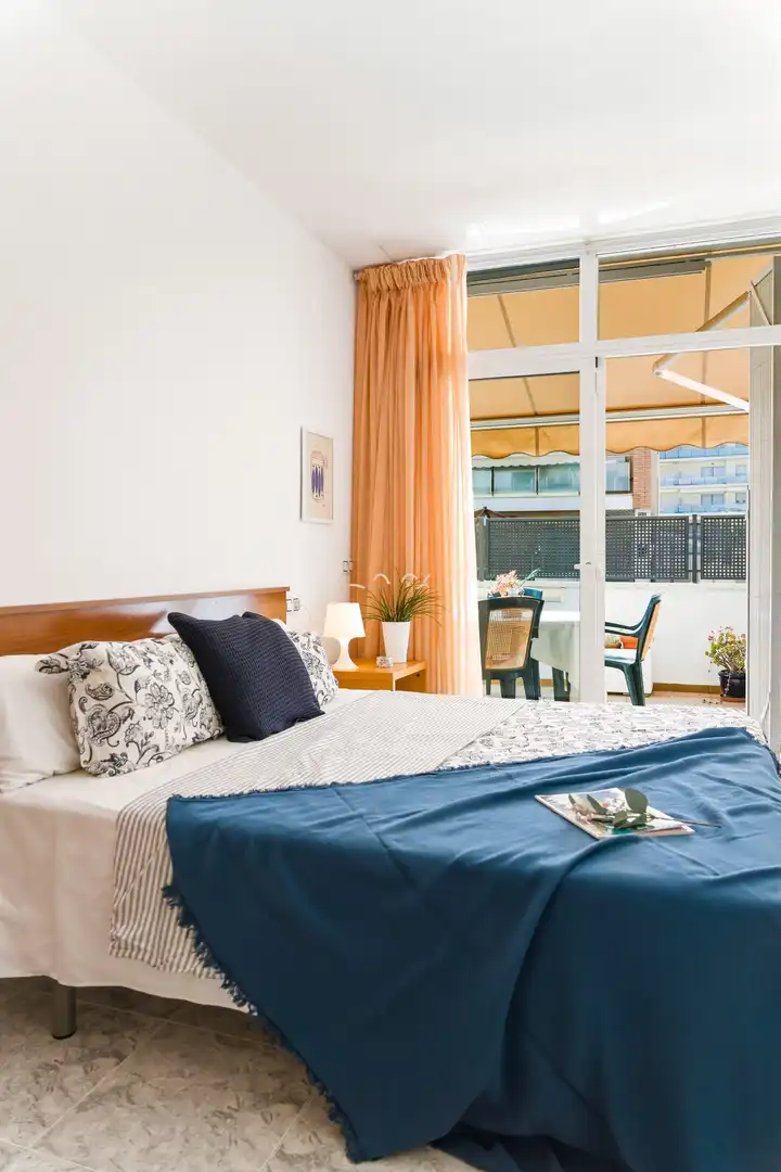 Schlafzimmer von Wohnung zum Verkauf in Lloret de Mar mit Klimaanlage, Heizung und Terrasse