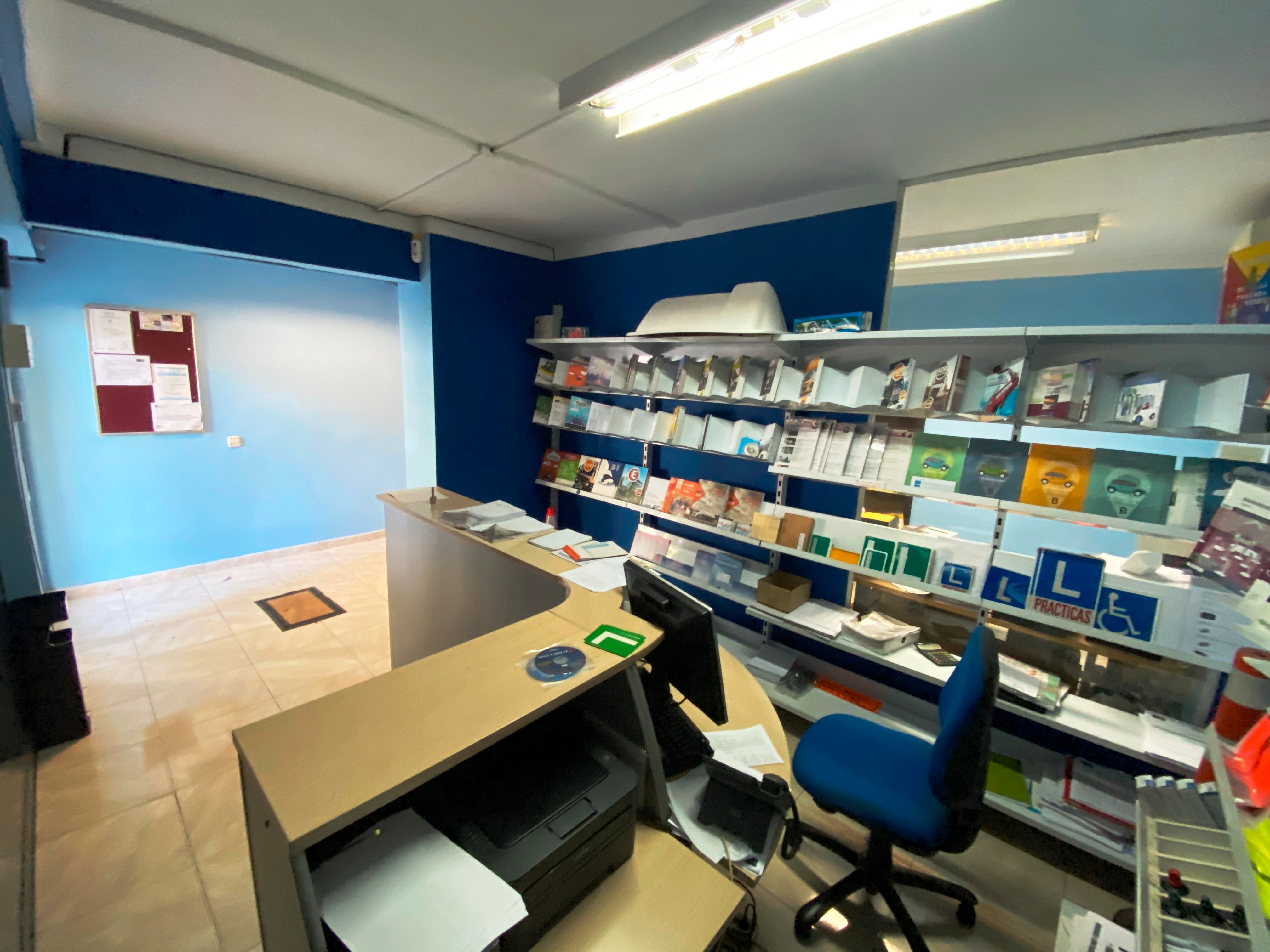 Premises for sale in  Barcelona Capital