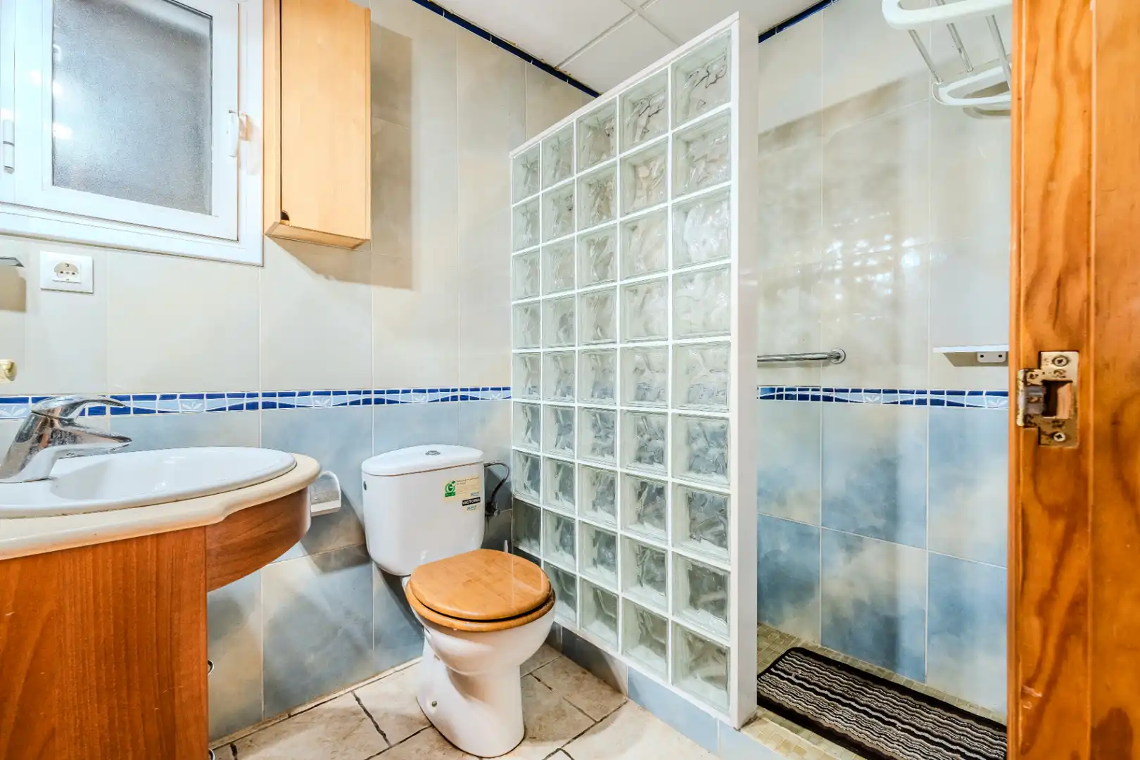 Bathroom of Houses for sale in L'Ampolla  with Private garden, Terrace and Storage room