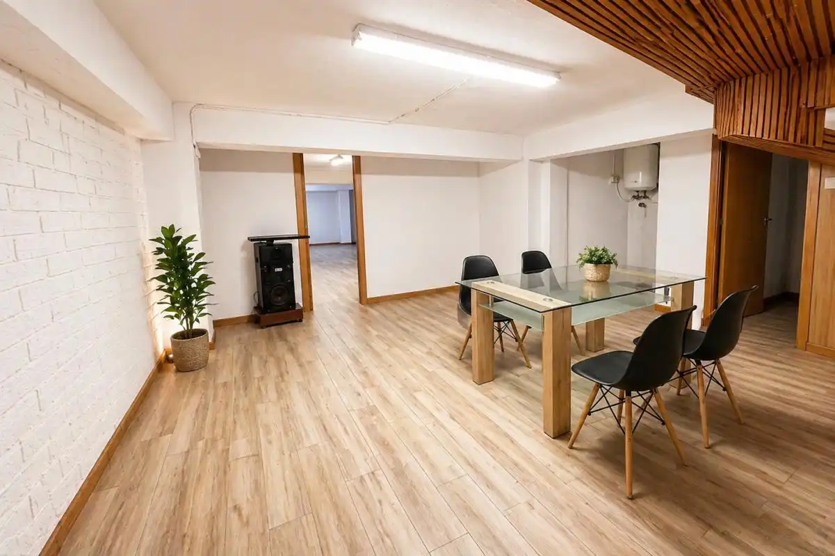 Commercial properties for sale in Antequera  with Air Conditioner, Heating and Alarm