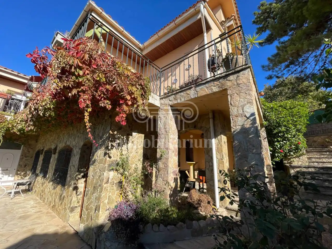 Vista exterior de Casa o xalet en venda en Lloret de Mar amb Calefacció, Jardí privat i Terrassa