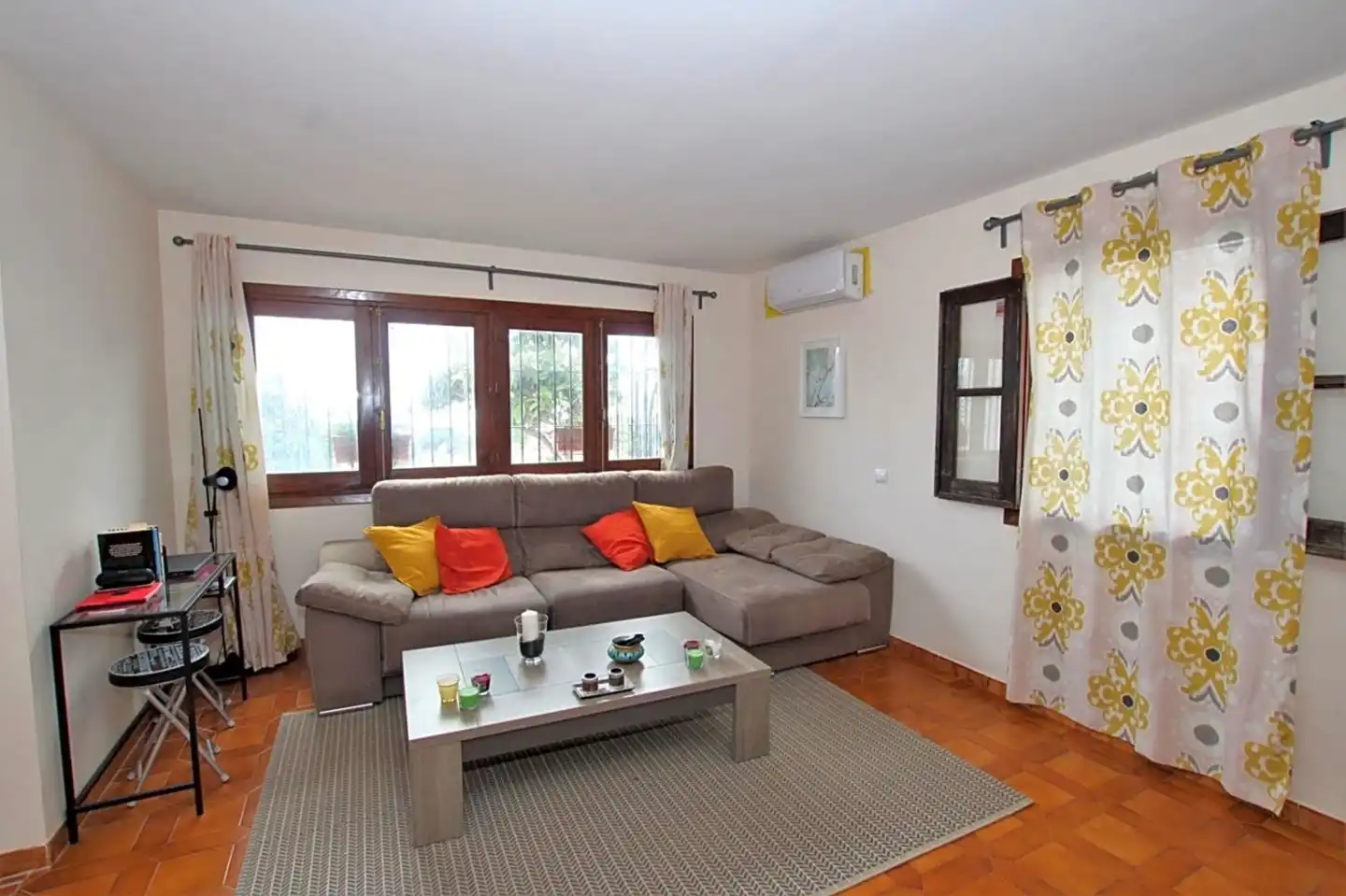 Sala de estar de Casa o chalet en venta en Benalmádena con Aire acondicionado, Jardín privado y Terraza