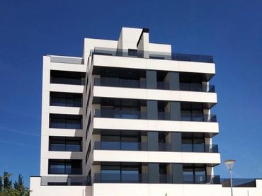 Local comercial de lloguer a Avenida Pamplona 49