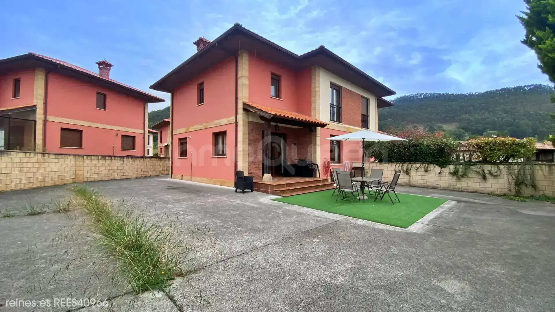 Vista exterior de Casa adosada en venta en Val de San Vicente , Cantabria