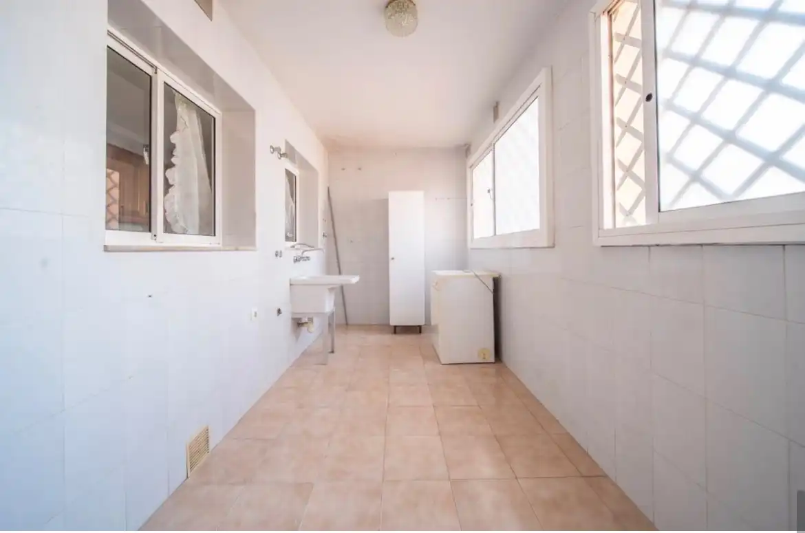 Apartamento con ascensor en venta en Puerto Deportivo, imagen 3
