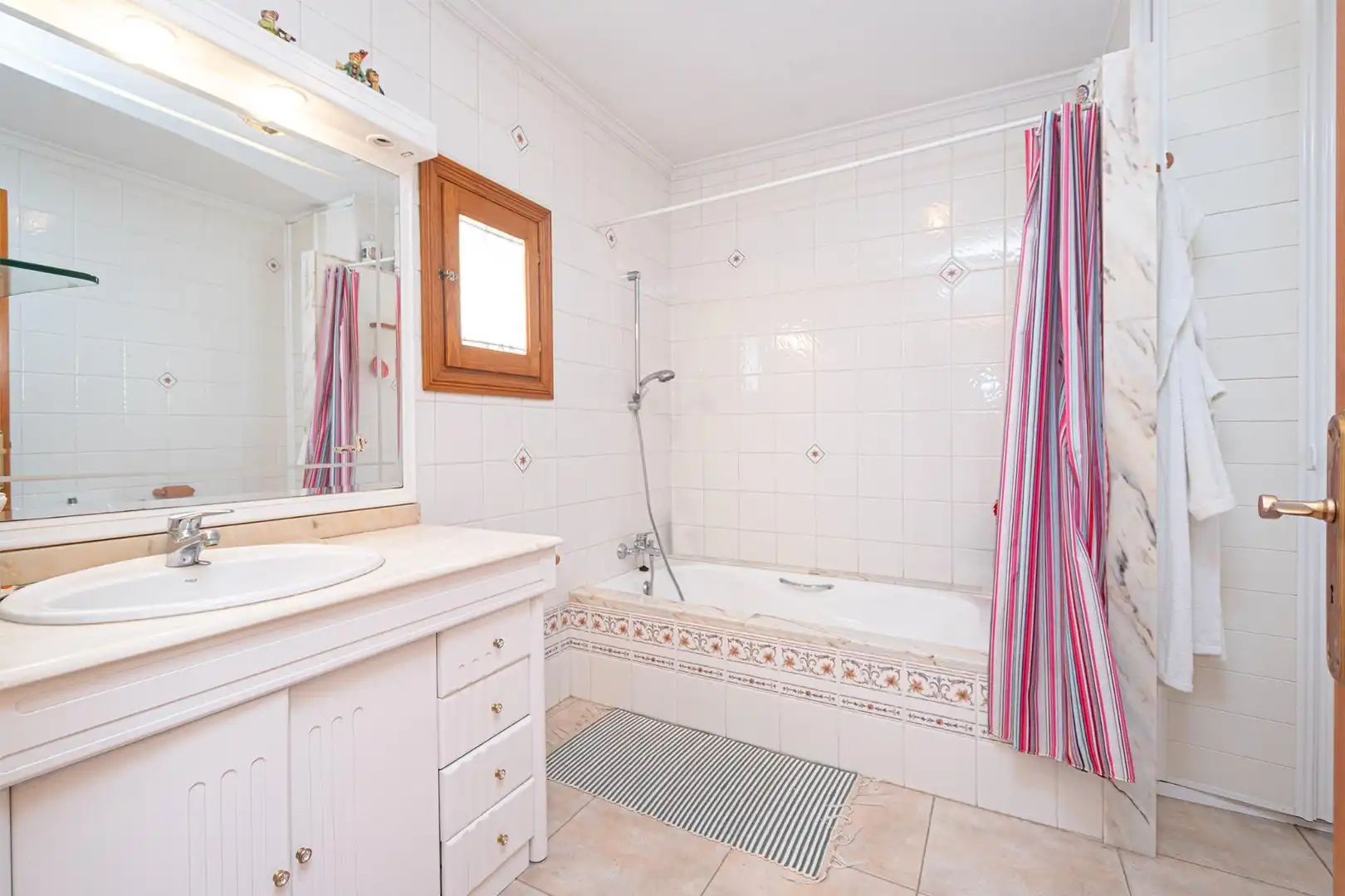 Bany de Casa o xalet en venda en  Palma de Mallorca amb Calefacció, Jardí privat i Terrassa