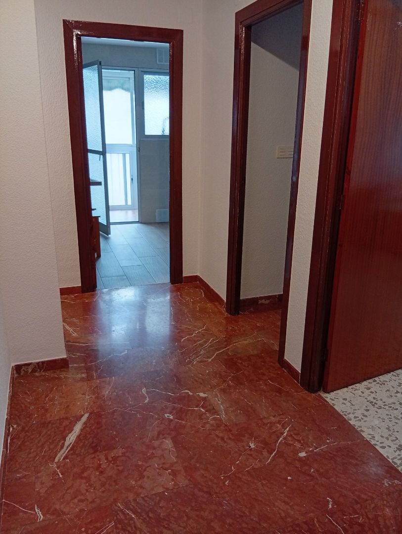 Pis de lloguer en  Granada Capital amb Calefacció, Moblat i Forn