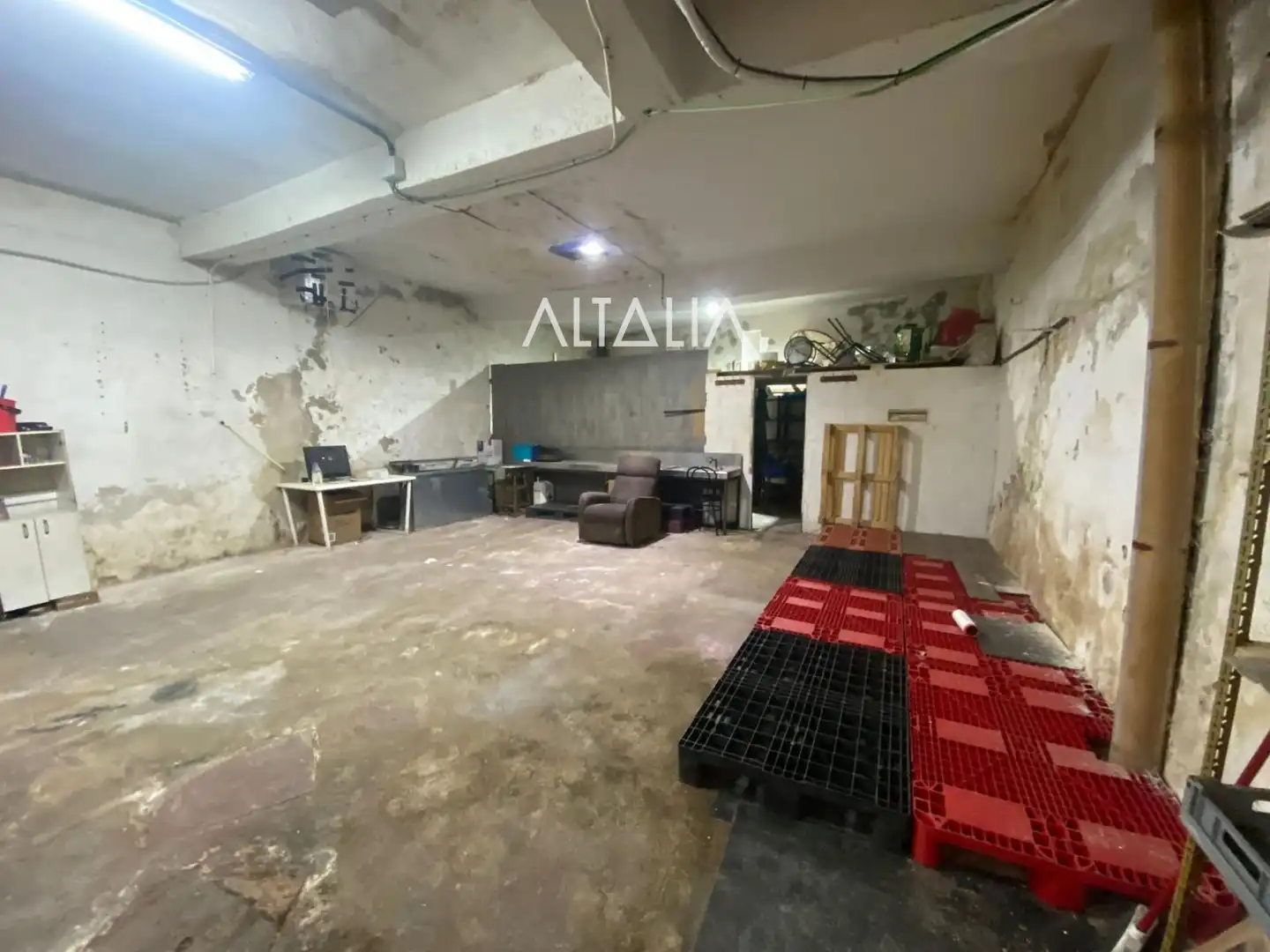 Local en venta en Cuenca con Aire acondicionado