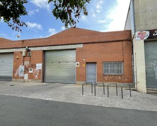 Vista exterior de Nau industrial de lloguer en Terrassa