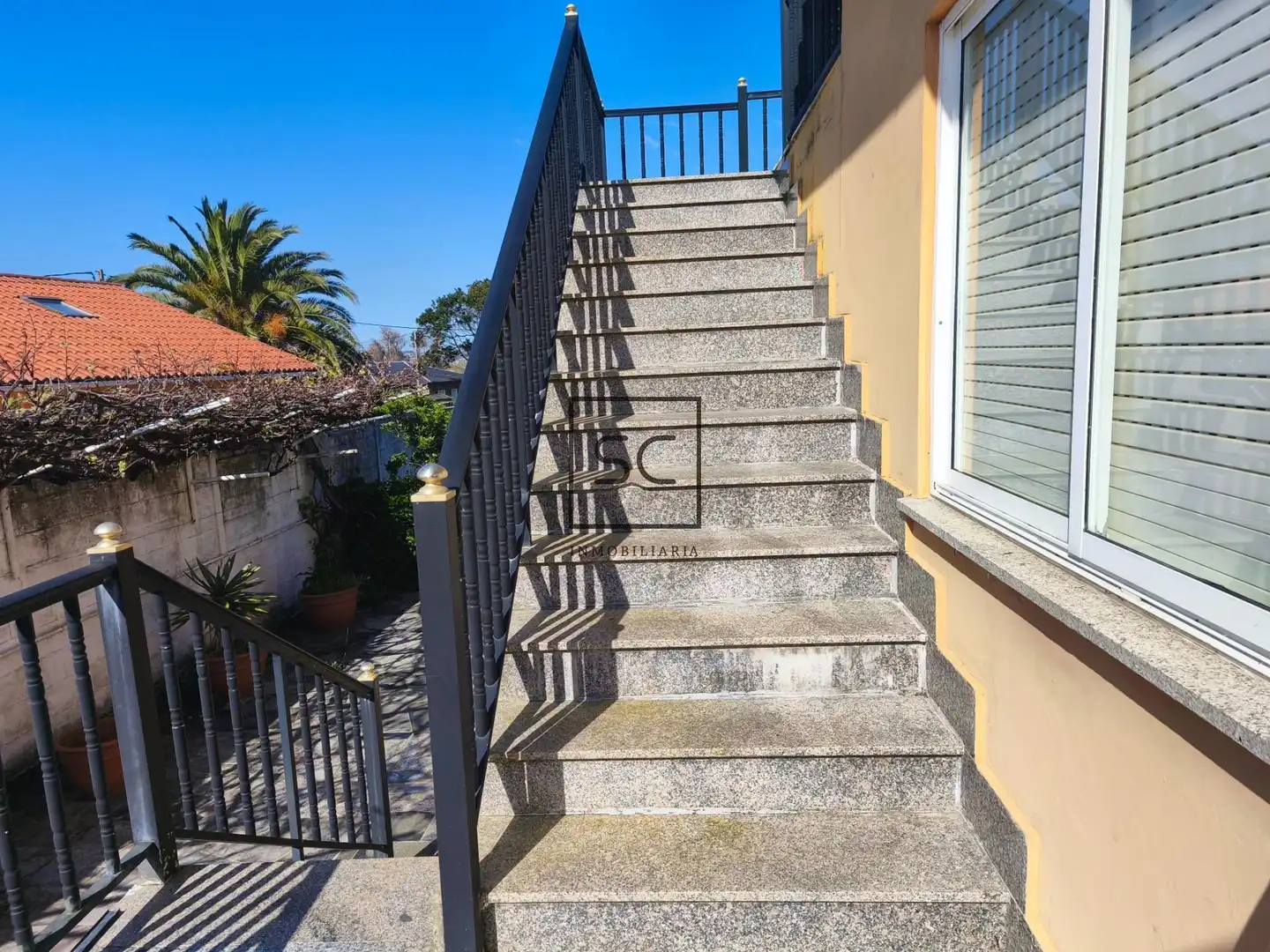Terrassa de Casa o xalet en venda en Ferrol amb Calefacció, Jardí privat i Traster