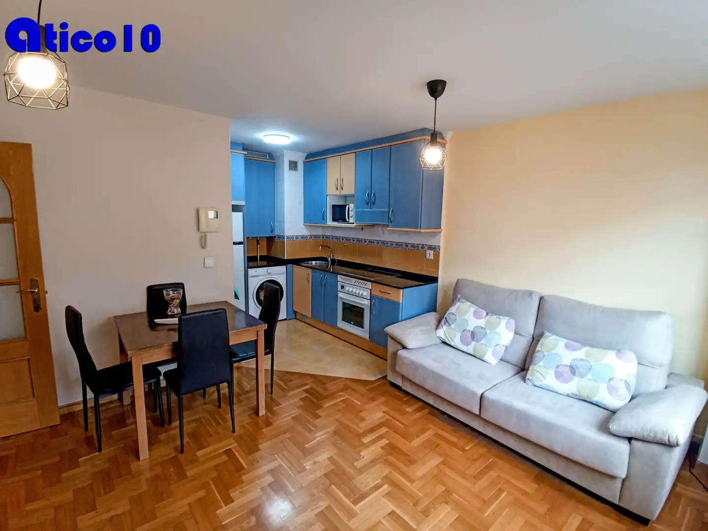 Sala de estar de Apartamento de alquiler en Gijón  con Calefacción, Parquet y Trastero