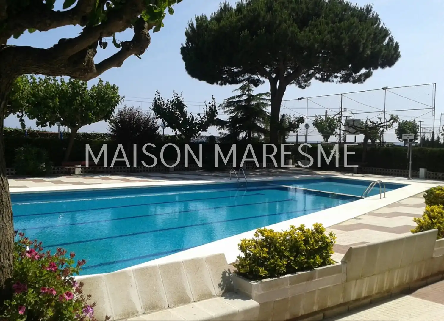 Piscina de Pis en venda en Canet de Mar, Barcelona