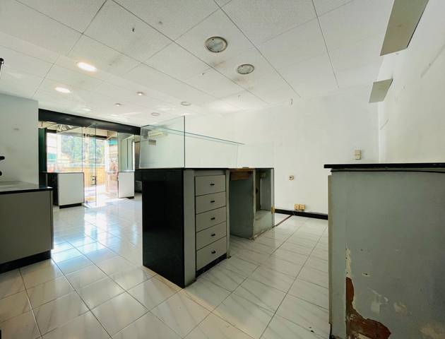 Local comercial en Alquiler en Carrer Sant Antoni en Corbera de Llobregat