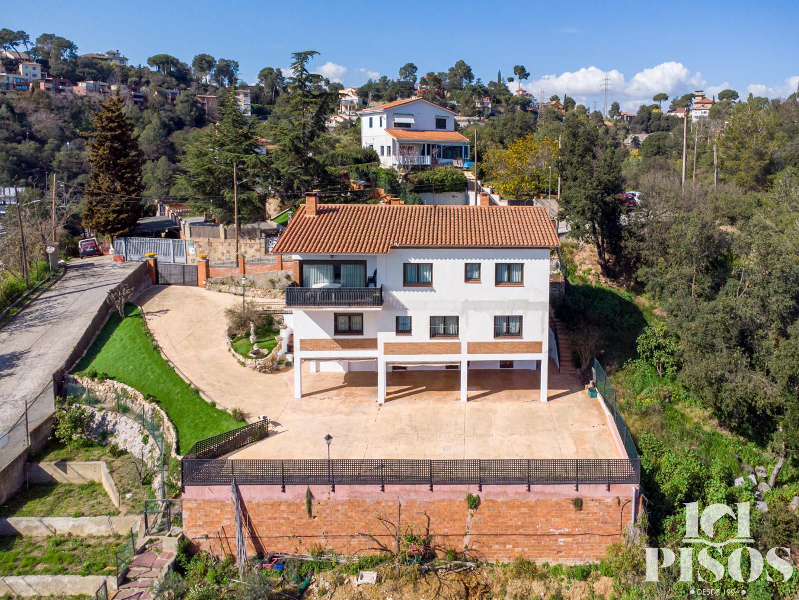 Vista exterior de Casa o chalet en venta en Sant Cugat del Vallès con Terraza y Trastero