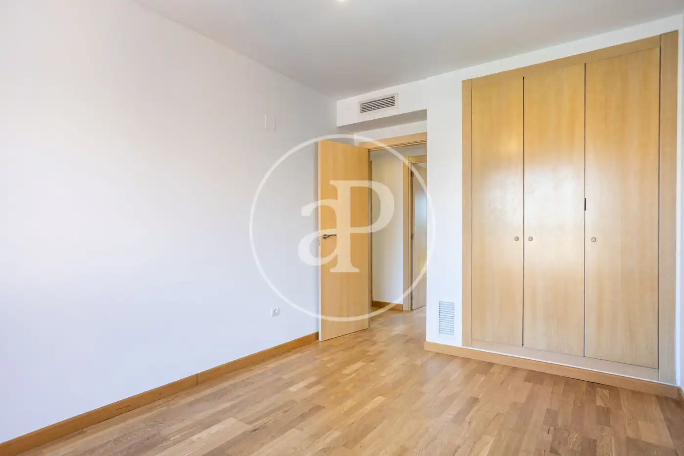 Habitación de Piso en venta en Valencia con Aire acondicionado, Calefacción y Jardín privado