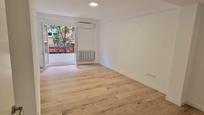 Living room of Flat for sale in  Zaragoza Capital  with Air Conditioner, Heating and Terrace