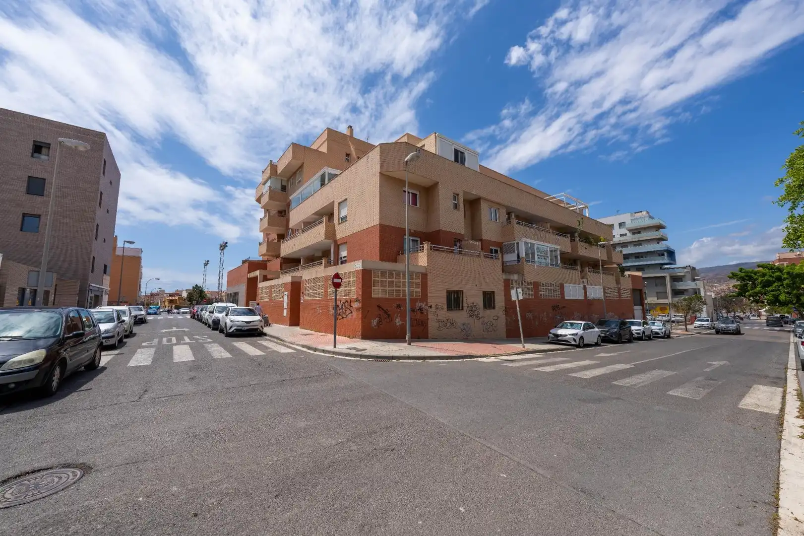 Vista exterior de Piso en venta en Almería con Aire acondicionado, Calefacción y Terraza