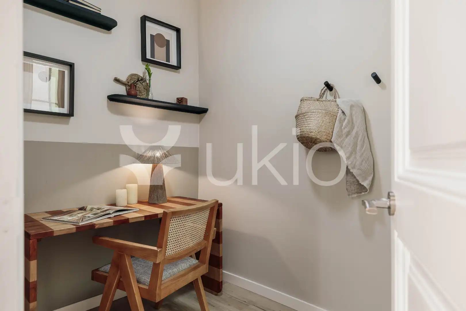 Apartamento con terraza en alquiler en Carrer de Villarroel, imagen 5