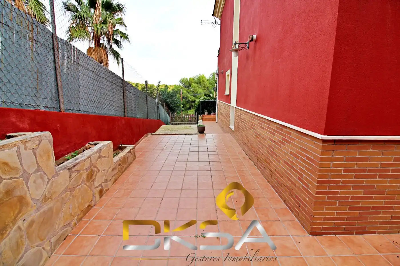 Vista exterior de Casa o xalet en venda en Benicasim / Benicàssim amb Aire condicionat, Calefacció i Jardí privat