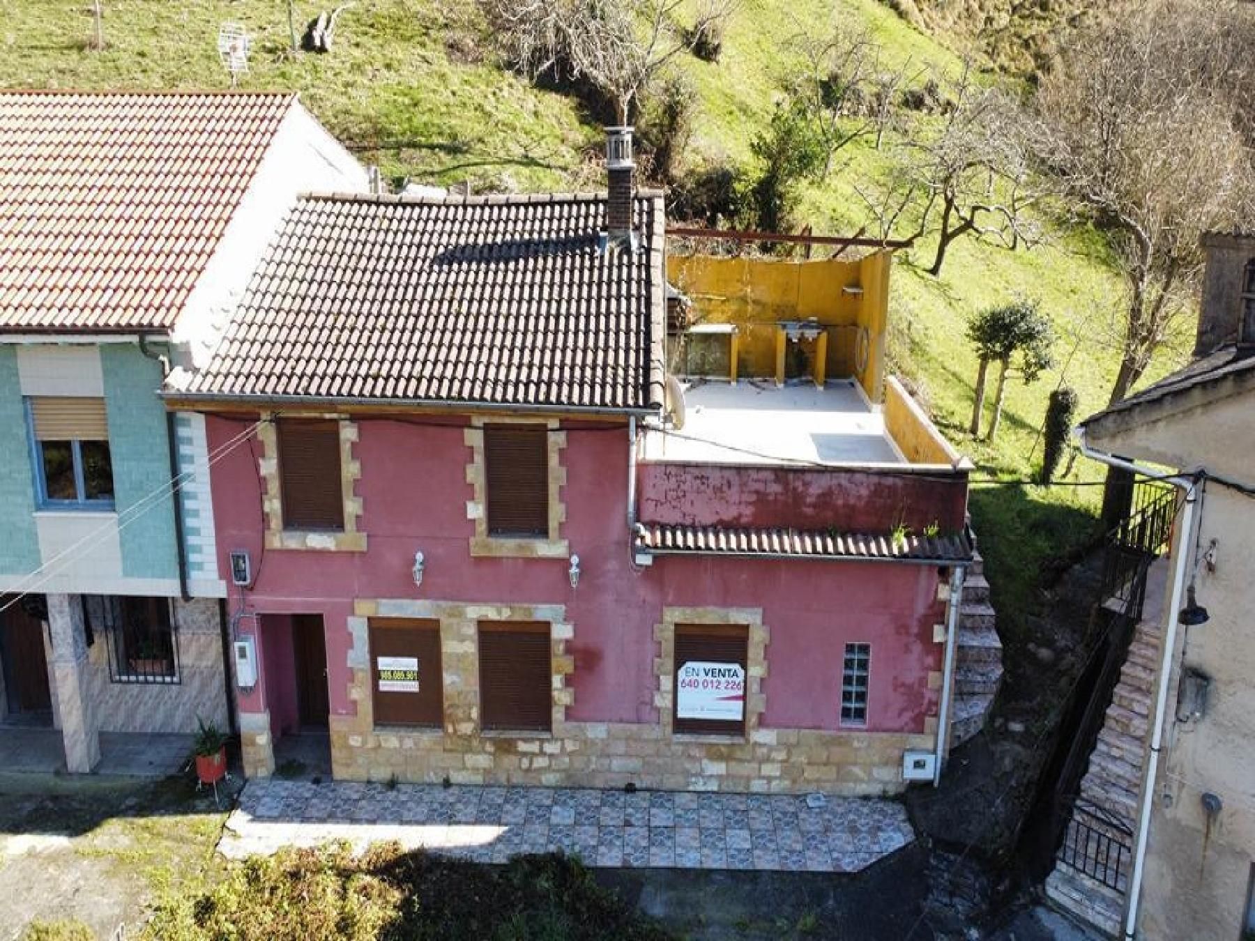 Vista exterior de Casa o xalet en venda en San Martín del Rey Aurelio