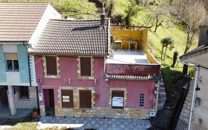 Vista exterior de Casa o xalet en venda en San Martín del Rey Aurelio