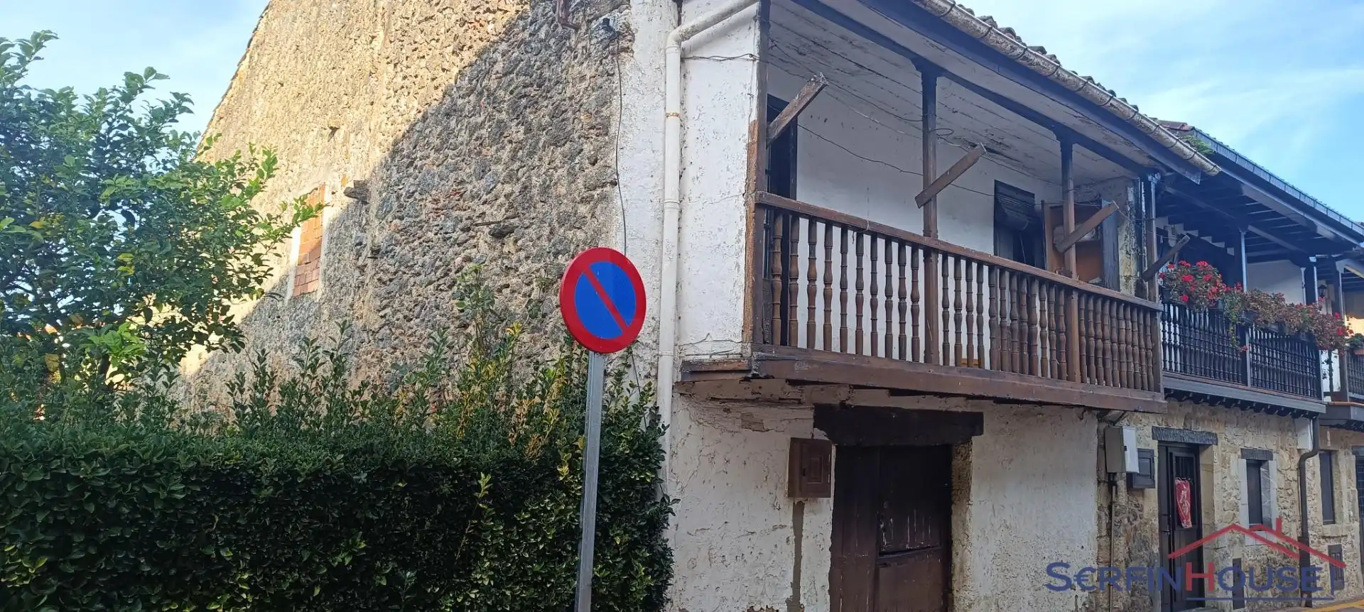 Außenansicht von Einfamilien-Reihenhaus zum Verkauf in Escalante