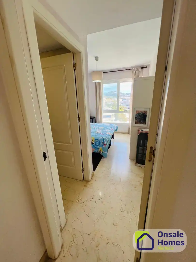 Dormitori de Dúplex en venda en Marbella amb Aire condicionat, Terrassa i Balcó