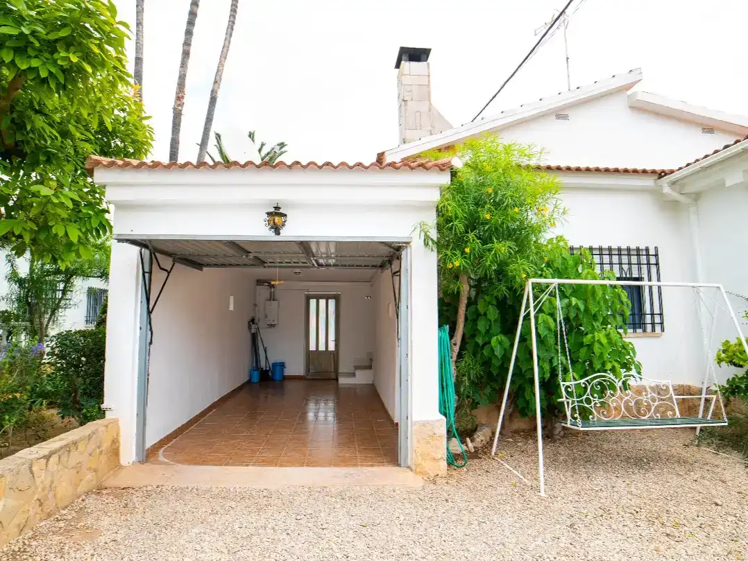 Vista exterior de Casa o chalet de alquiler en Benicarló con Aire acondicionado, Jardín privado y Trastero