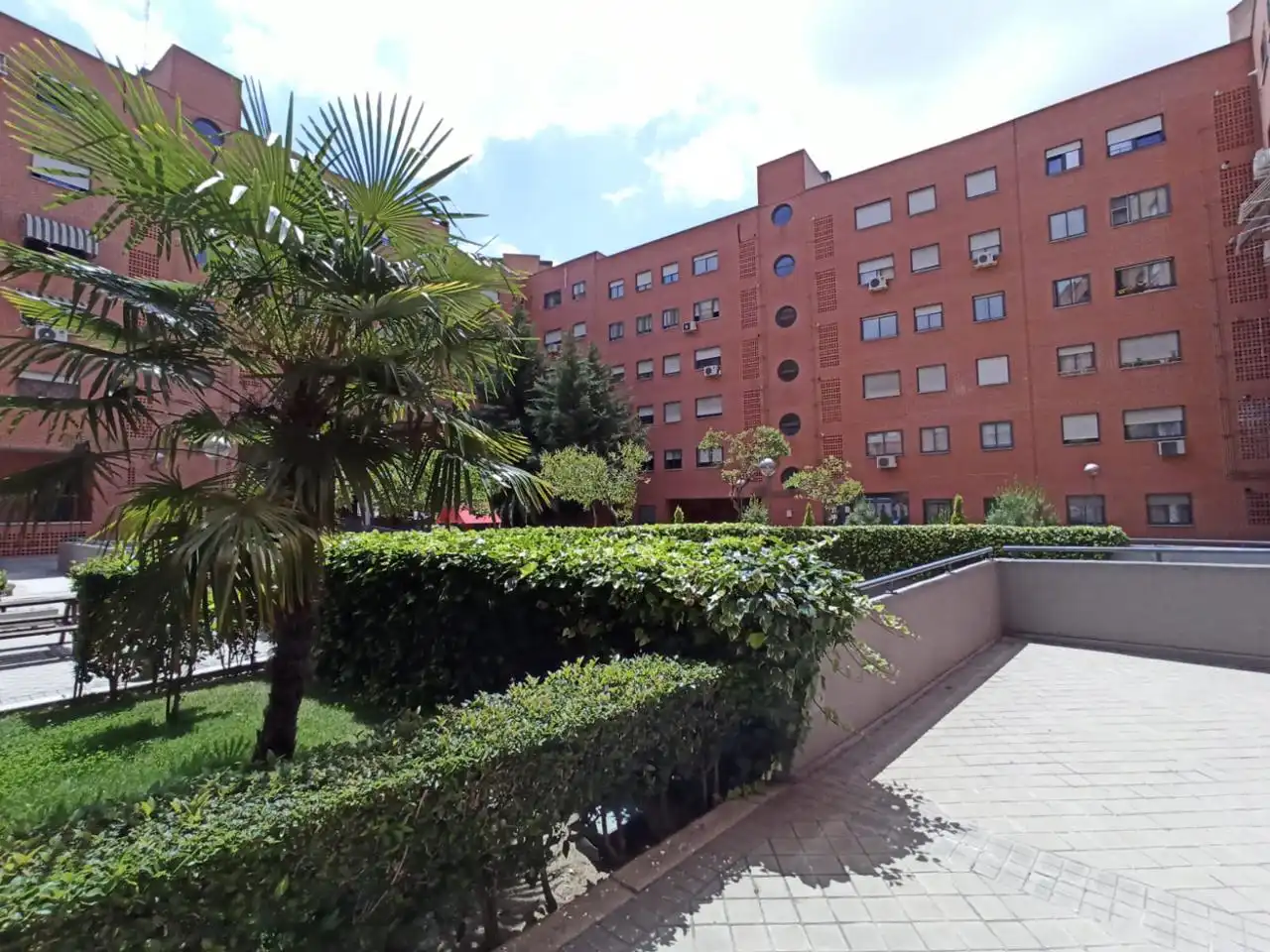 Vista exterior de Pis en venda en Alcorcón amb Aire condicionat, Calefacció i Moblat