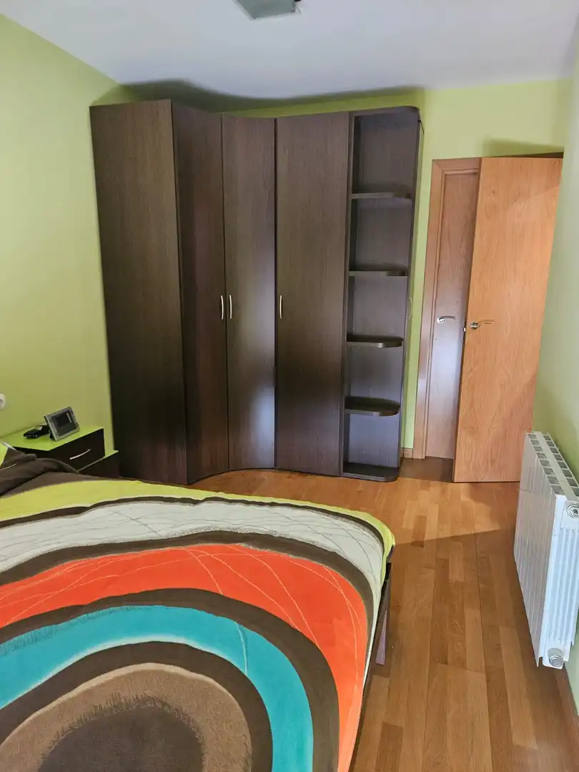 Habitación de Piso en venta en Santa Coloma de Gramenet con Calefacción, Terraza y Trastero