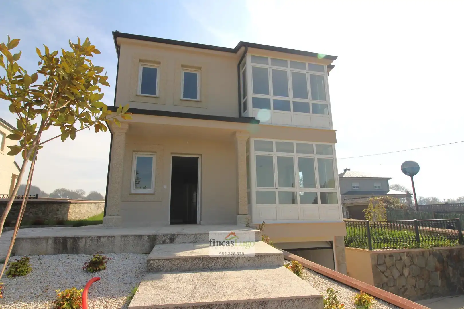 Vista exterior de Casa o chalet en venta en Lugo con Calefacción, Jardín privado y Terraza