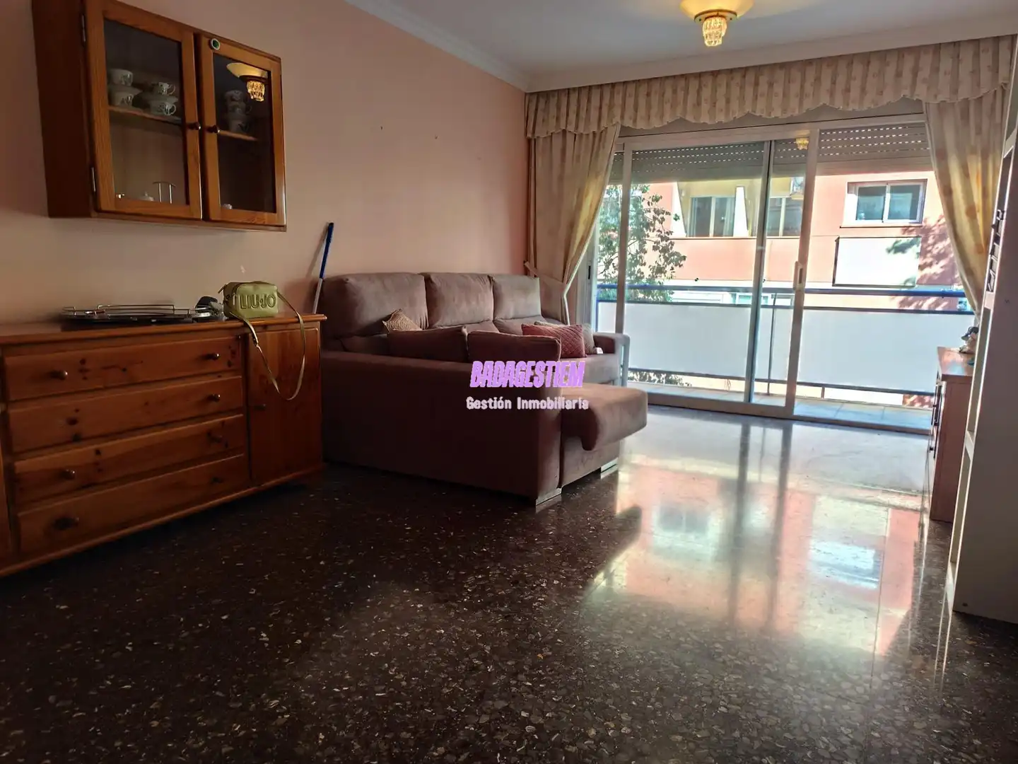 Wohnzimmer von Wohnung zum Verkauf in Santa Coloma de Gramenet mit Heizung, Terrasse und Balkon