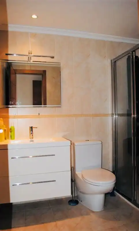Badezimmer von Erdgeschoss zum Verkauf in Dénia mit Klimaanlage, Heizung und Terrasse