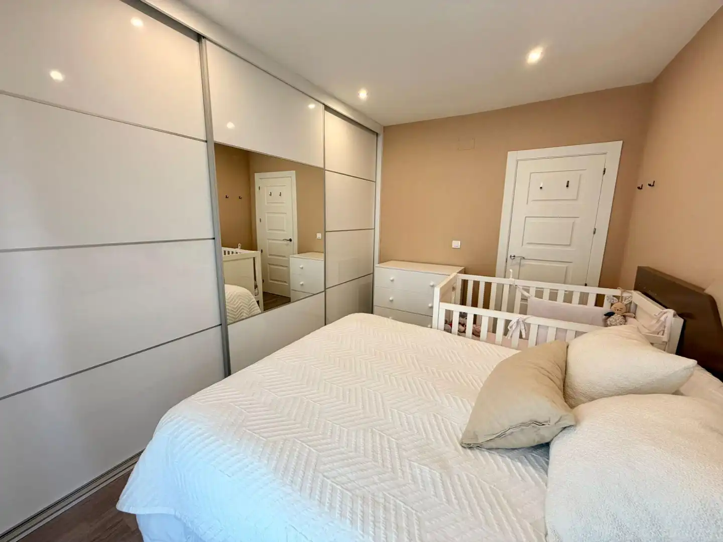 Bedroom of Flat for sale in Antequera  with Air Conditioner, Heating and Balcony