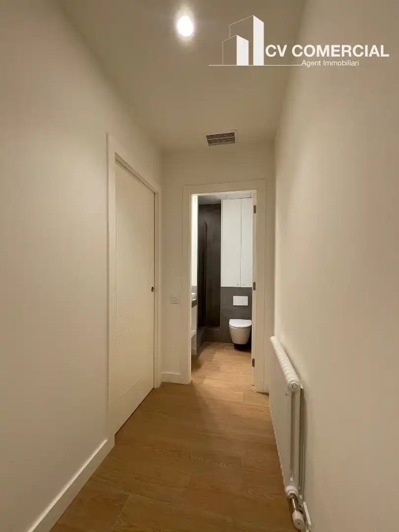 Bathroom of Flat for sale in Barcelona  with Air Conditioner, Heating and Parquet flooring