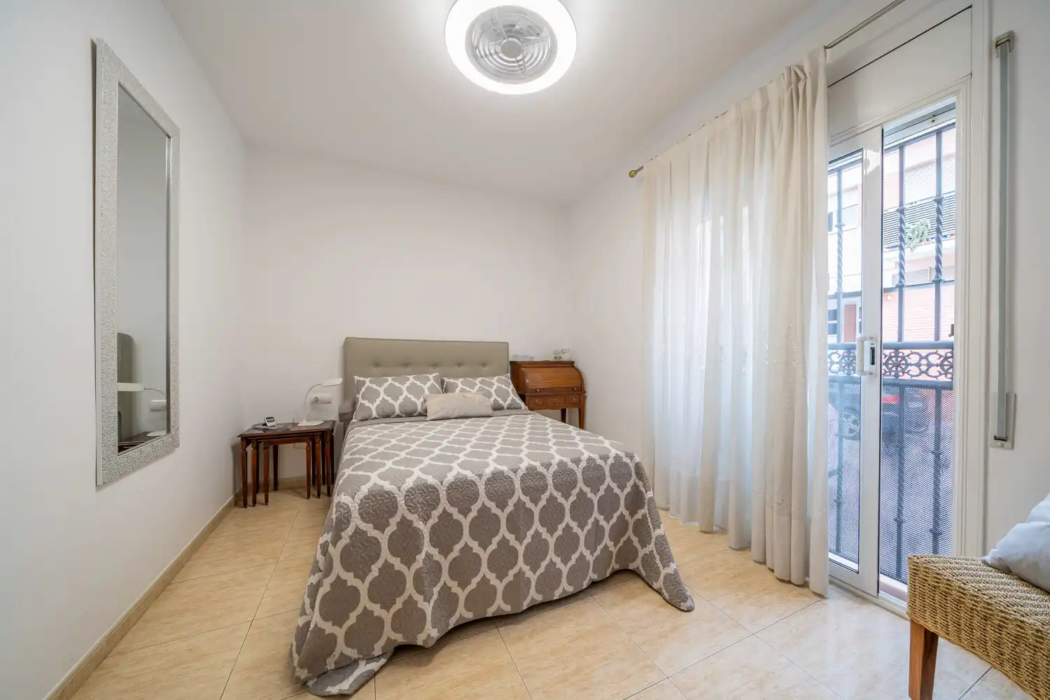 Dormitori de Casa o xalet en venda en Pineda de Mar amb Aire condicionat, Calefacció i Jardí privat
