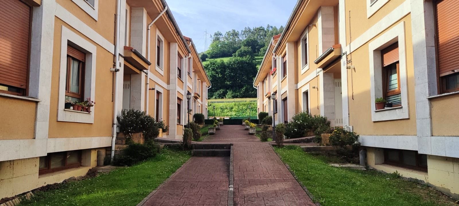 Exterior view of Flat for sale in Piélagos  with Heating, Parquet flooring and Balcony