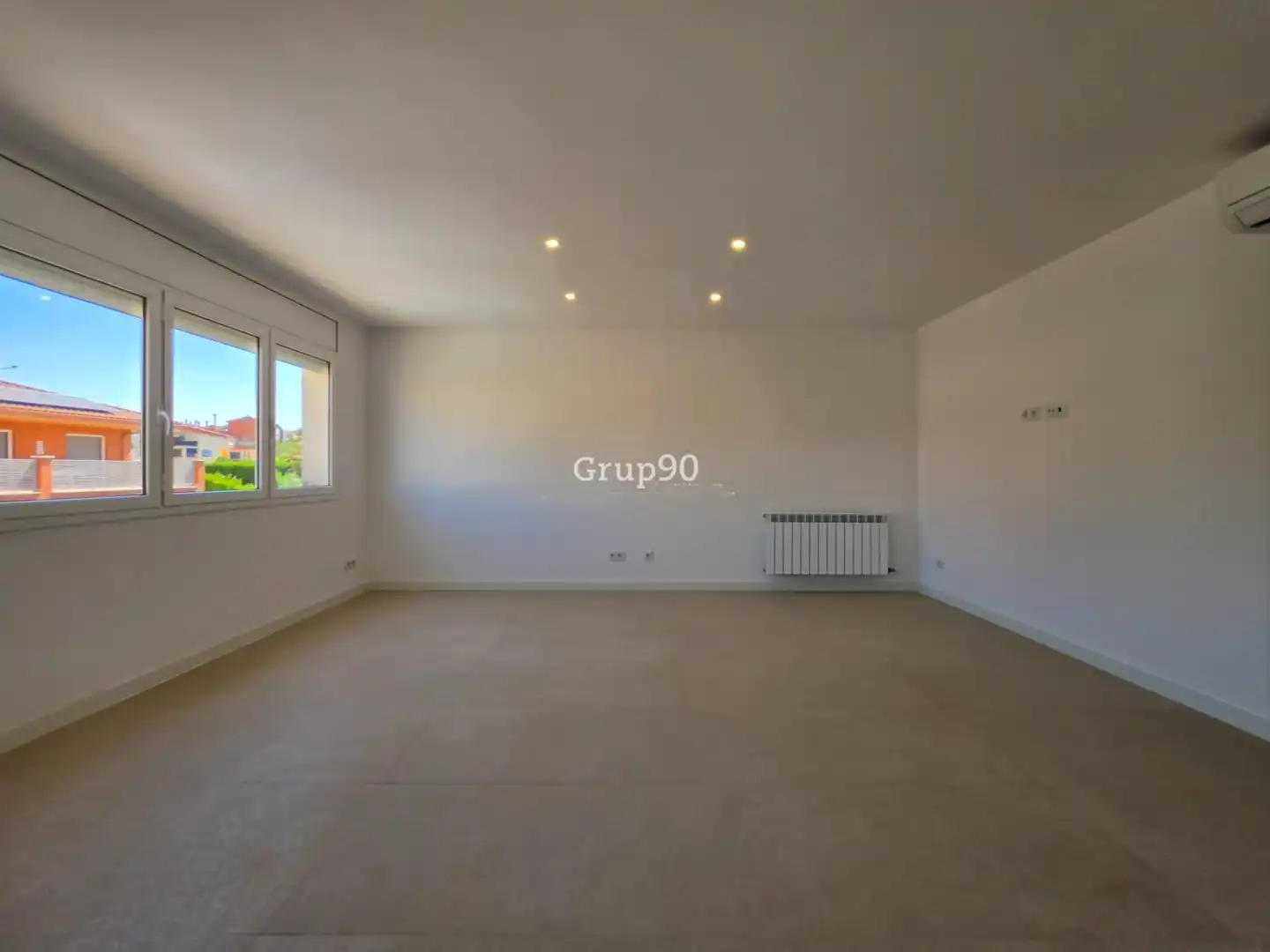 Sala d'estar de Casa adosada en venda en Vilanova de Segrià, Lleida