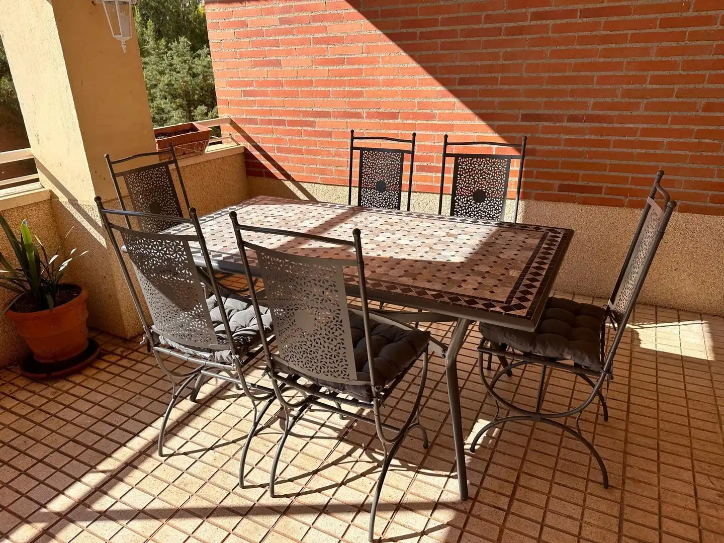 Terrasse von Wohnung zur Miete in Cáceres mit Klimaanlage, Privatgarten und Terrasse