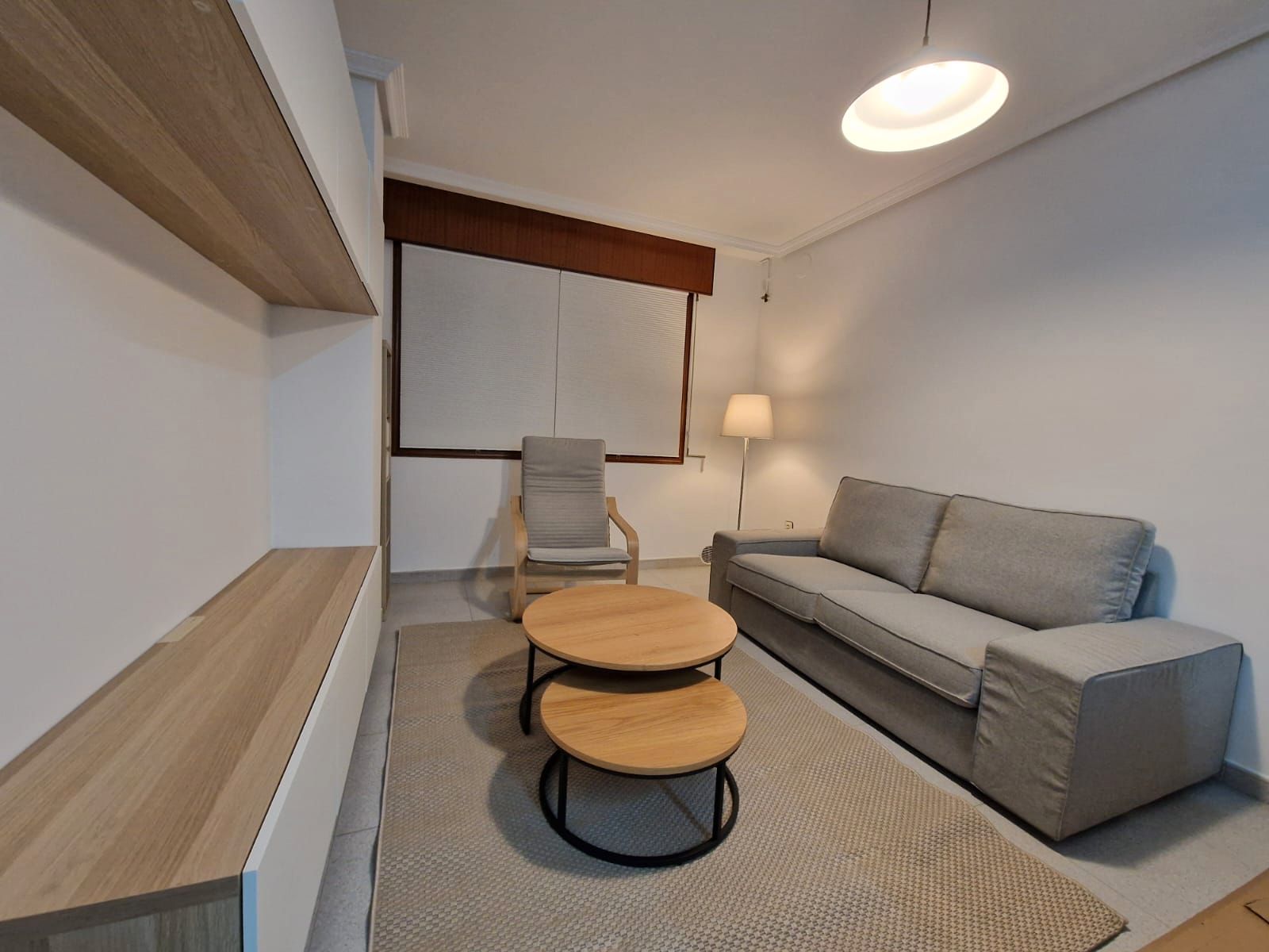 Sala d'estar de Apartament de lloguer en Ordes amb Calefacció, Parquet i Traster