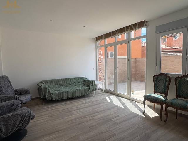 Dúplex en Alquiler en Villa del Prado