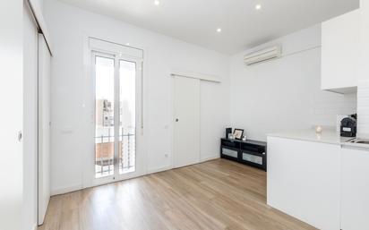 Dormitori de Pis en venda en  Barcelona Capital amb Aire condicionat, Parquet i Balcó