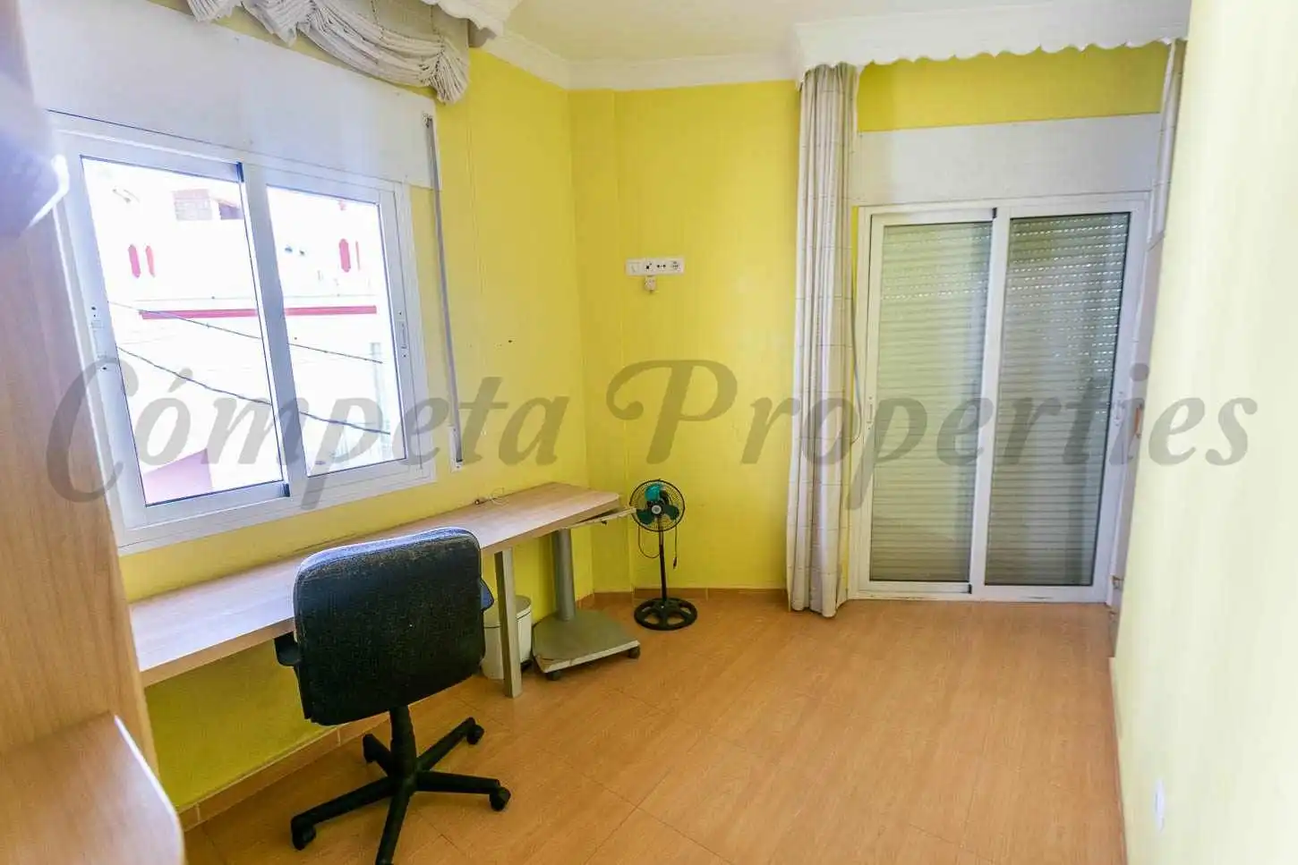 Apartament amb terrassa en venda a Sayalonga, imagen 10