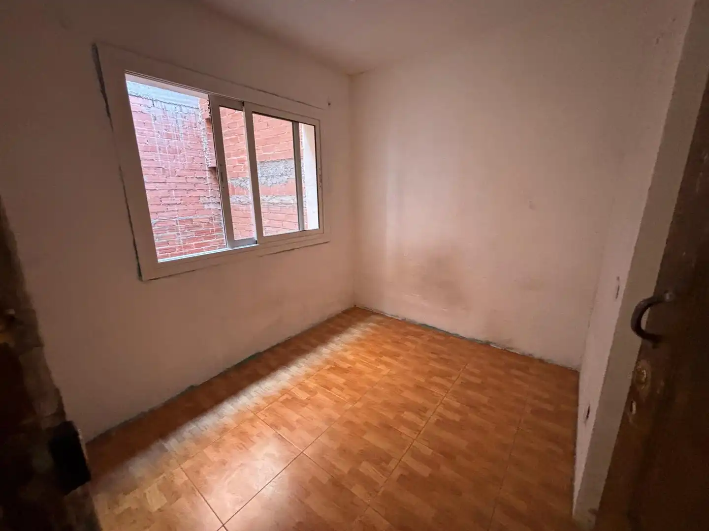 Dormitori de Casa o xalet en venda en Barcelona amb Terrassa i Balcó