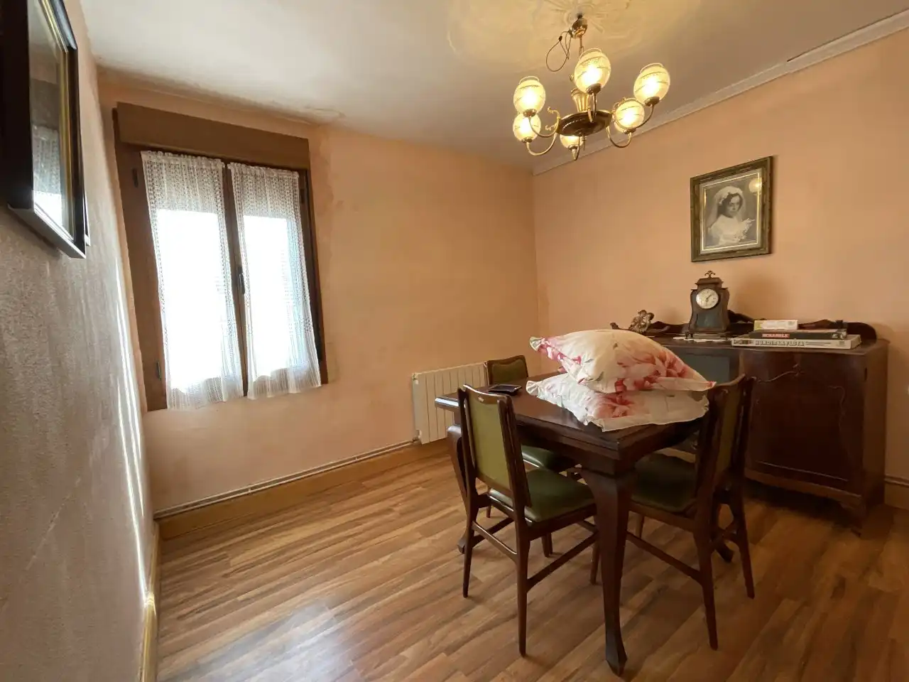 Comedor de Casa adosada en venta en Bascuñana, Burgos