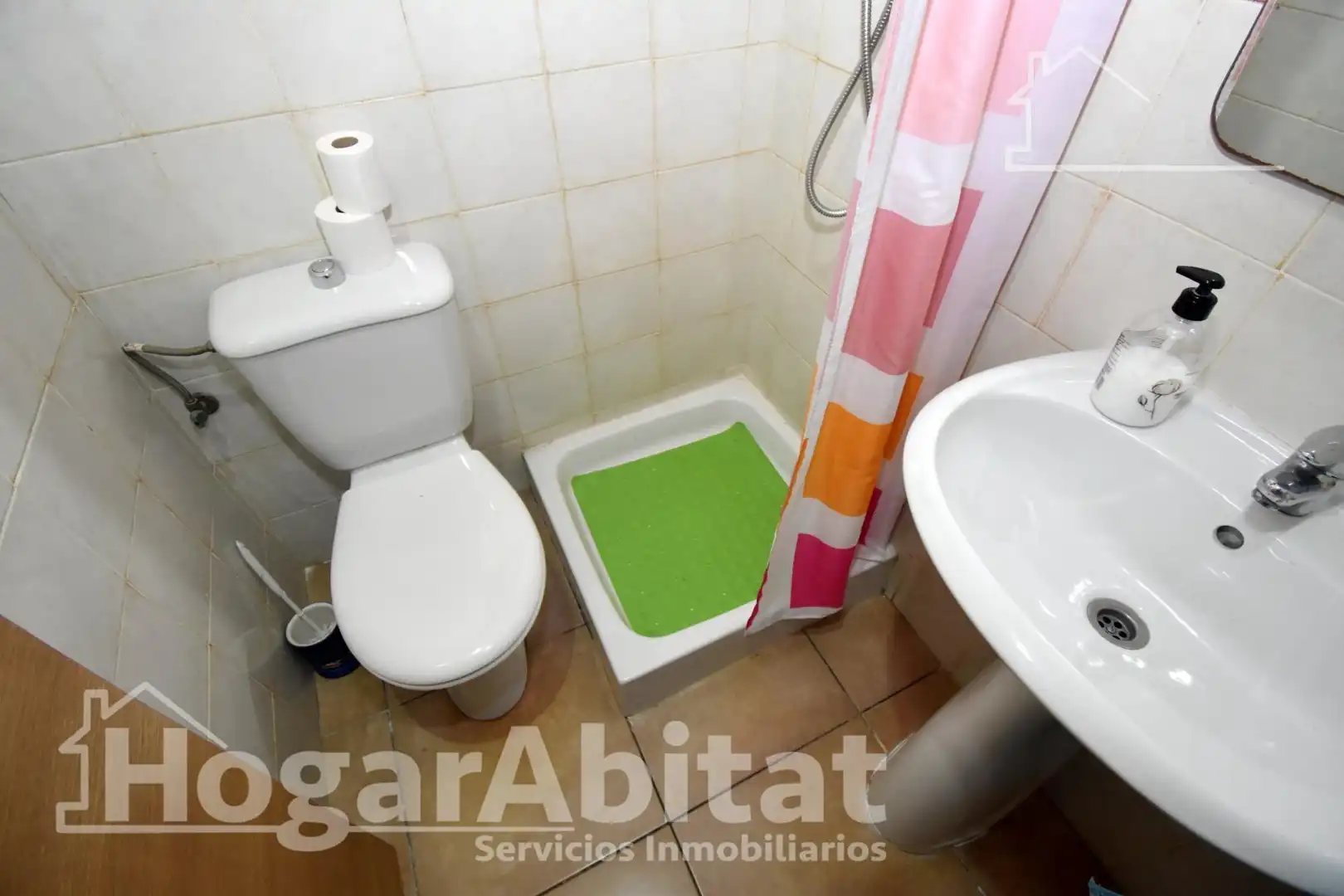 Bathroom of Flat for sale in Castellón de la Plana / Castelló de la Plana  with Storage room and Furnished